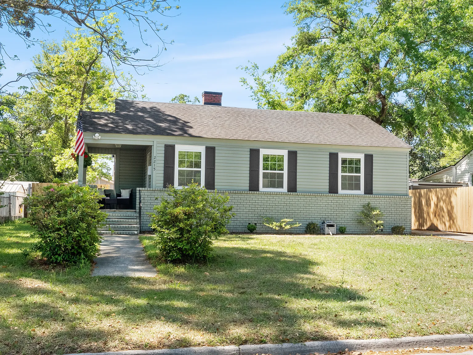 3 bed, 1164 sqft, $2,000 — Photo 1