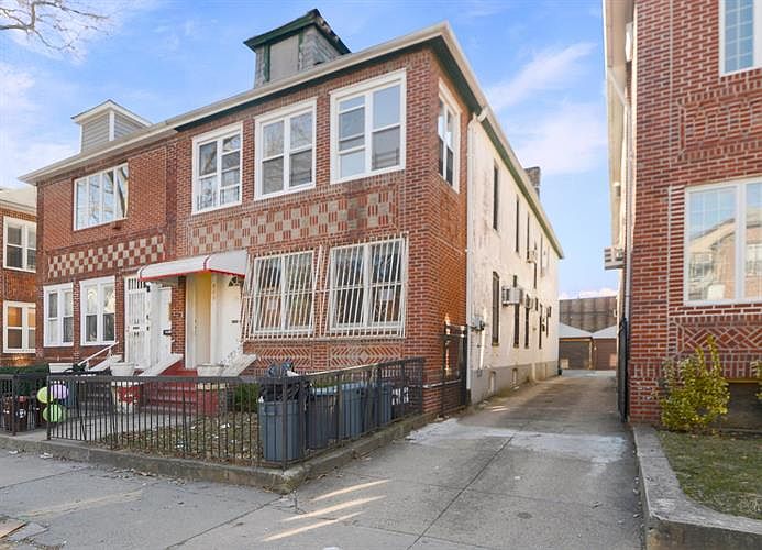1st image of 508 E 2nd St