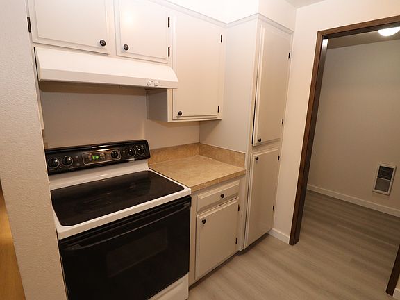 4th image of 4840 Pennsylvania Ave SE