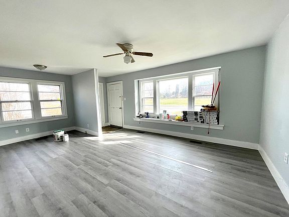 2nd image of 2811 S Virginia St