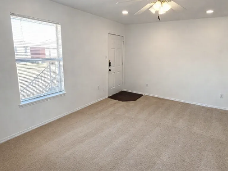 5704 Greengate Dr #D — Photo 3