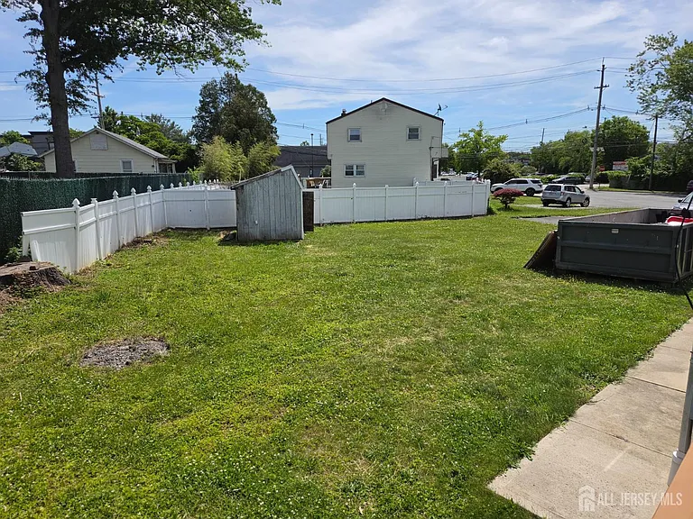 8 Chester Ct — Photo 31