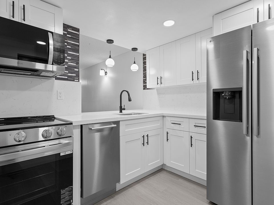 1st image of 8075 SW 107th Ave #204-2