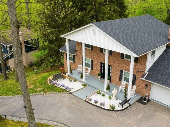 4009 Robin Hood Dr, York, PA 17408