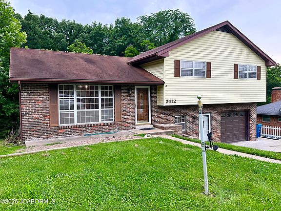 2nd image of 2412 Scenic Dr