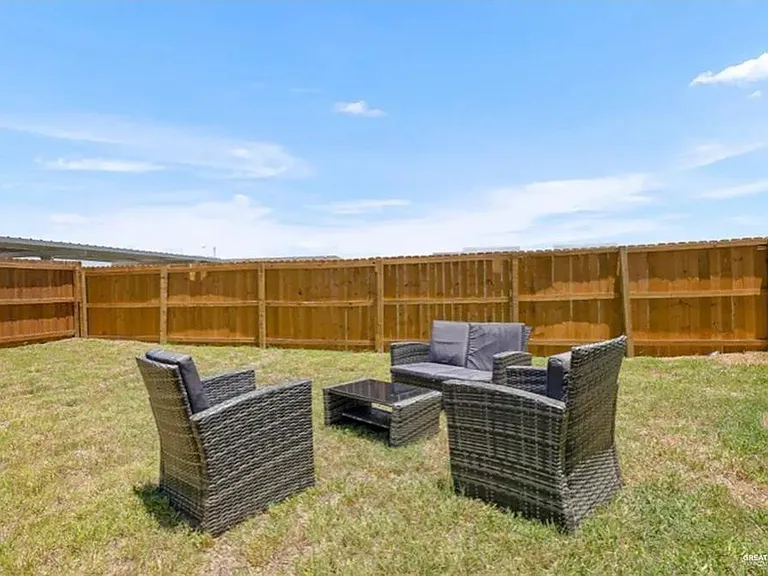 3802 Las Vistas Ln — Photo 12
