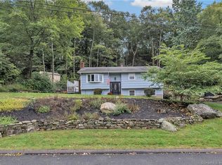 75 Cold Spring Cir, Shelton, CT 06484