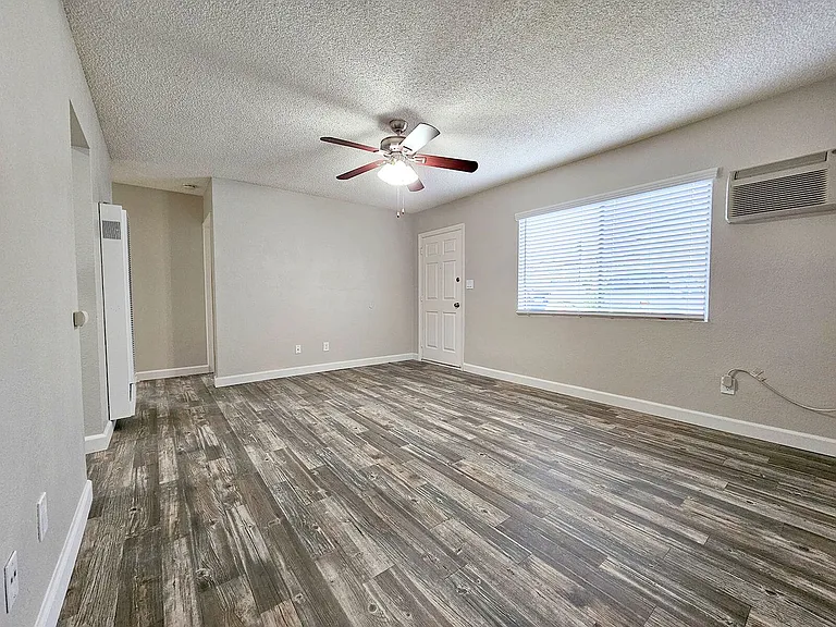 Rosewood Villas — Photo 21