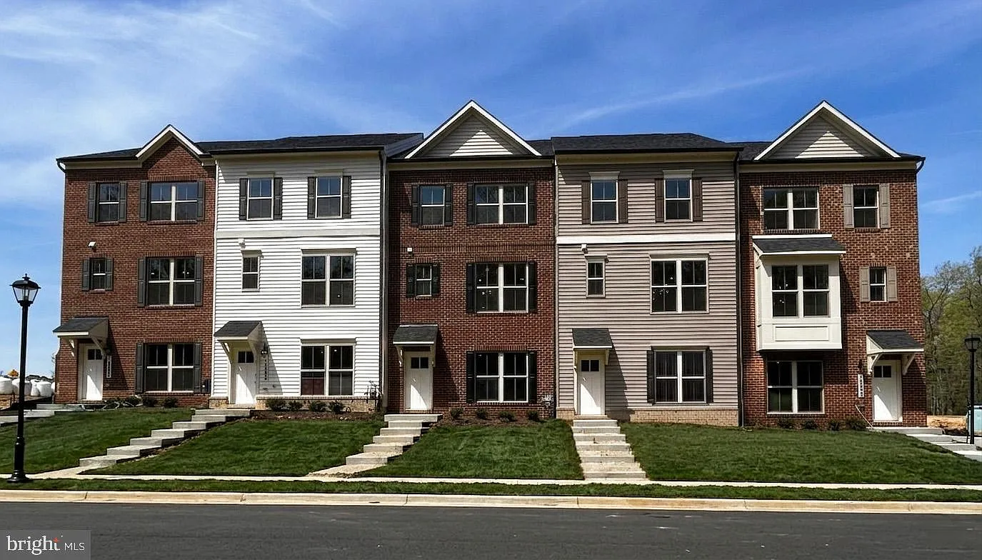 16605 Breezeway Aly photo 1