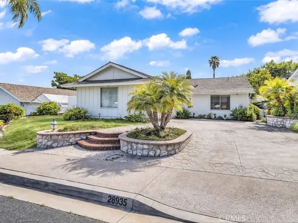 28935 De La Luna Dr, Mission Viejo, CA 92692
