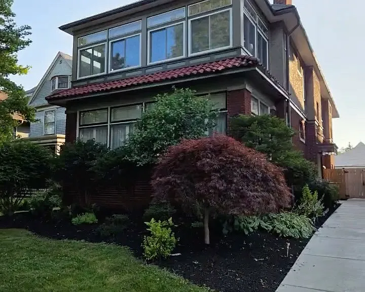 622 Richmond Ave — Photo 1