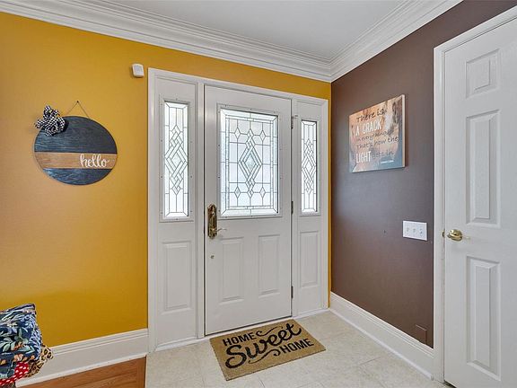 3rd image of 4247 Sunnyview Dr