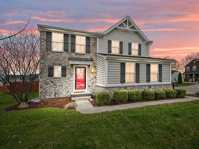 1404 Artesian Ln — Photo 1
