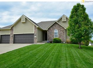 1412 SW 44th St, Lees Summit, MO 64082