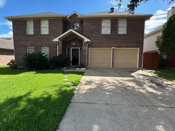 16715 Parliament Dr, Houston, TX 77083