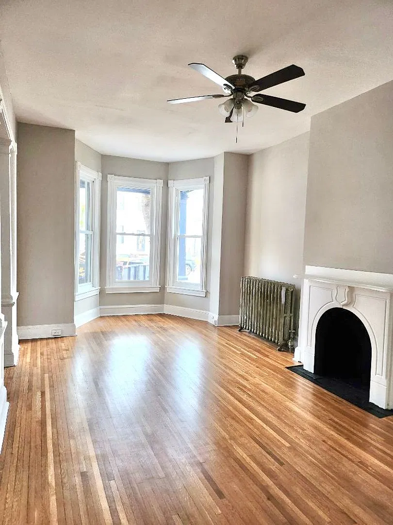 Newly Renovated 3bed/1.5Bath Single Family — Photo 3