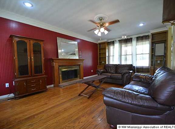 5th image of 4240 Faye Dr