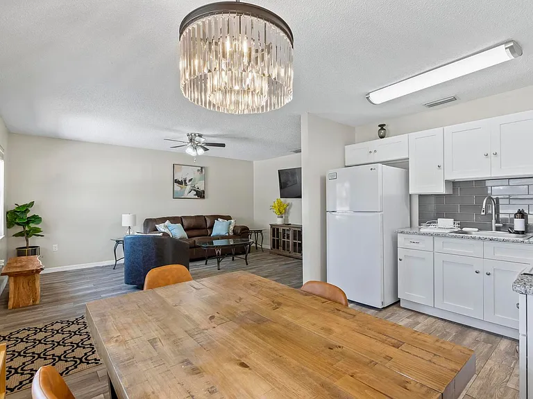 1 Brittany Ln #C — Photo 7