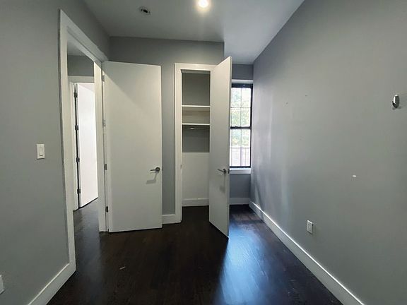 5th image of 79 Stuyvesant Ave APT 1B