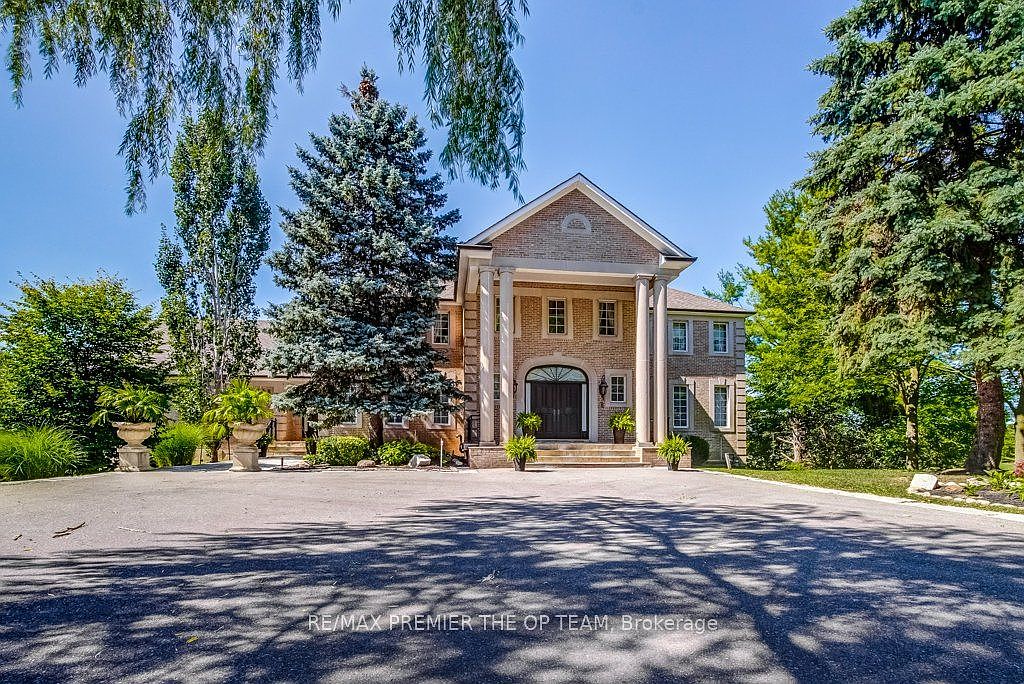 118 Cowan Dr