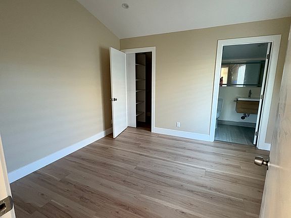 5th image of 17423 Lull St