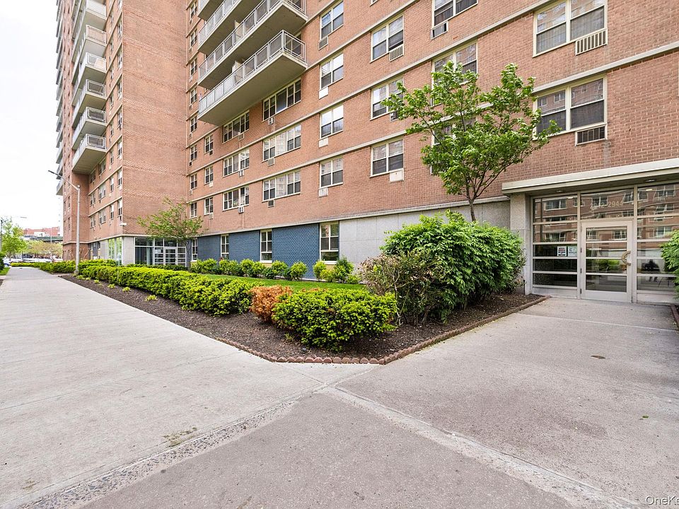 1st image of 2942 West 5th Street #9O