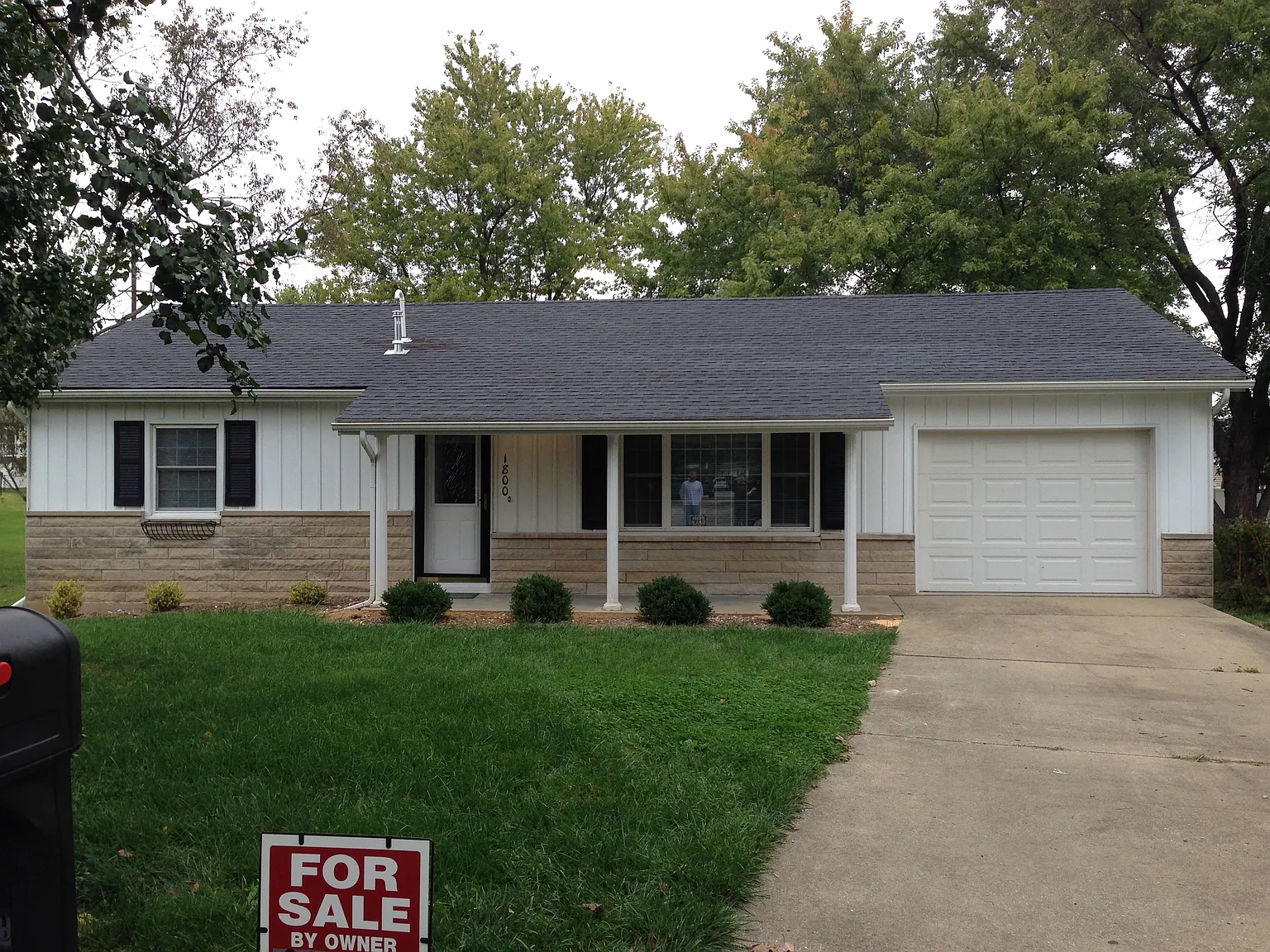 1800 Circle Dr photo 1