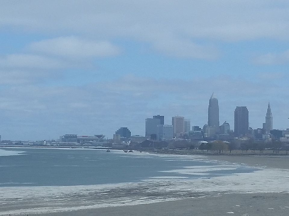 5 Minutes from Edgewater Prk