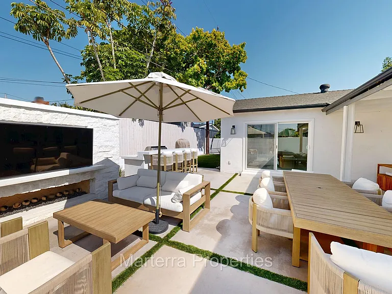 2342 Fordham Dr — Photo 9