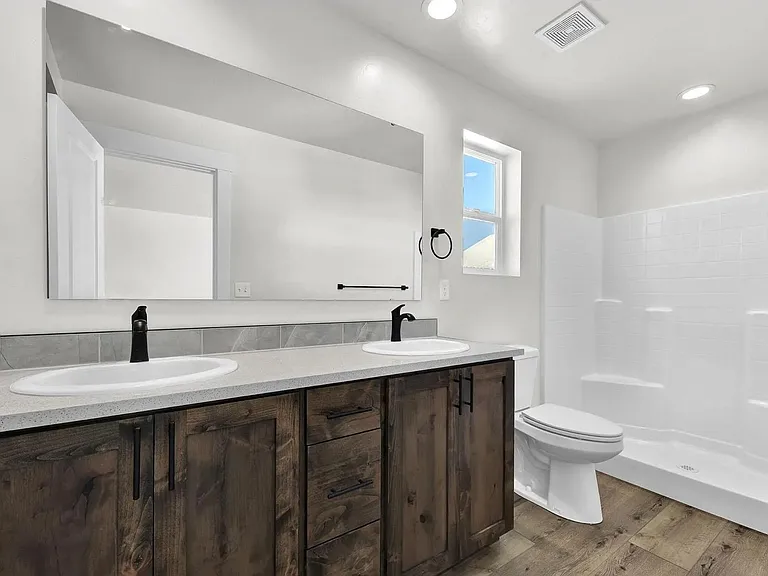750 Pilot St #750 — Photo 8
