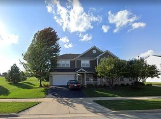 370 Copper Springs Ln, Elgin, IL 60124