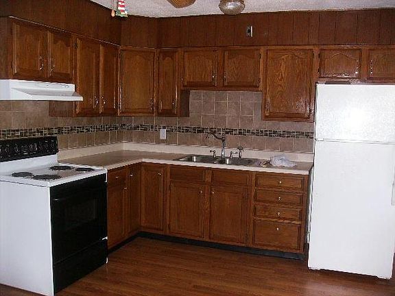 5th image of 9815 Mill Pass Ln