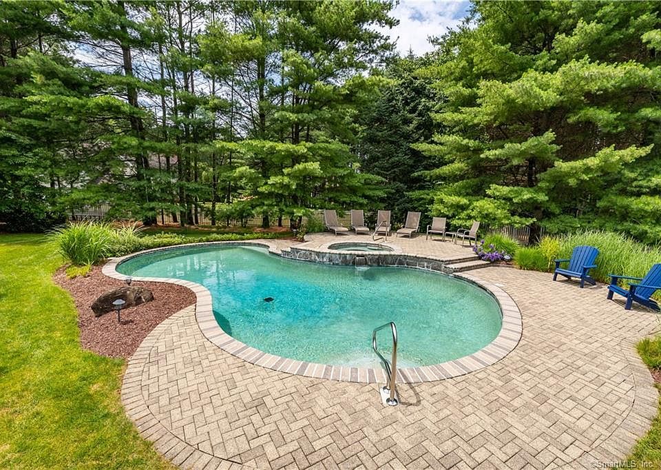 20 Brighton Dr, East Granby, CT 06026 MLS 170584669 Zillow