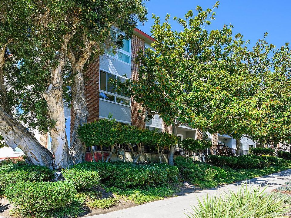 1st image of 540 Hawthorn St APT 3A