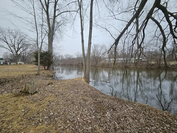 319 W High St, Union City, MI 49094