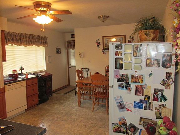 3rd image of 68 Clive Ave