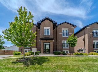 233 Watson Ave #101, Windsor, ON N8S3R8