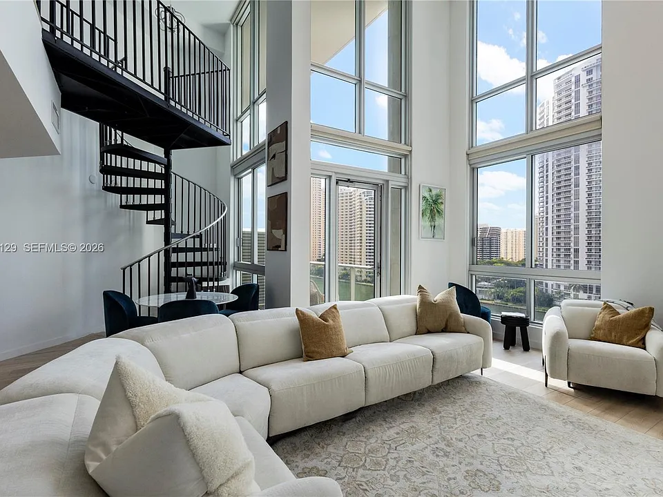 300 S Biscayne Blvd #L-1014