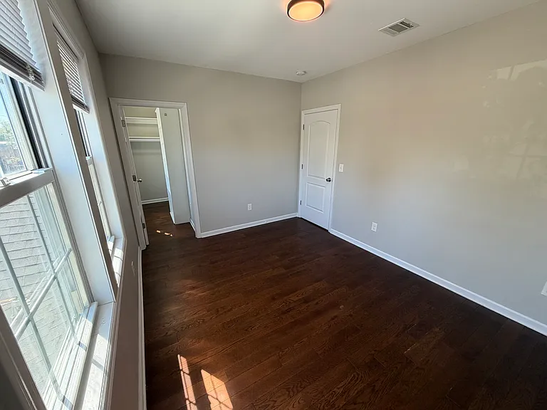196 Trimble Ave — Photo 15