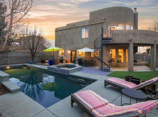 8424 Chateau Dr NE, Albuquerque, NM 87122