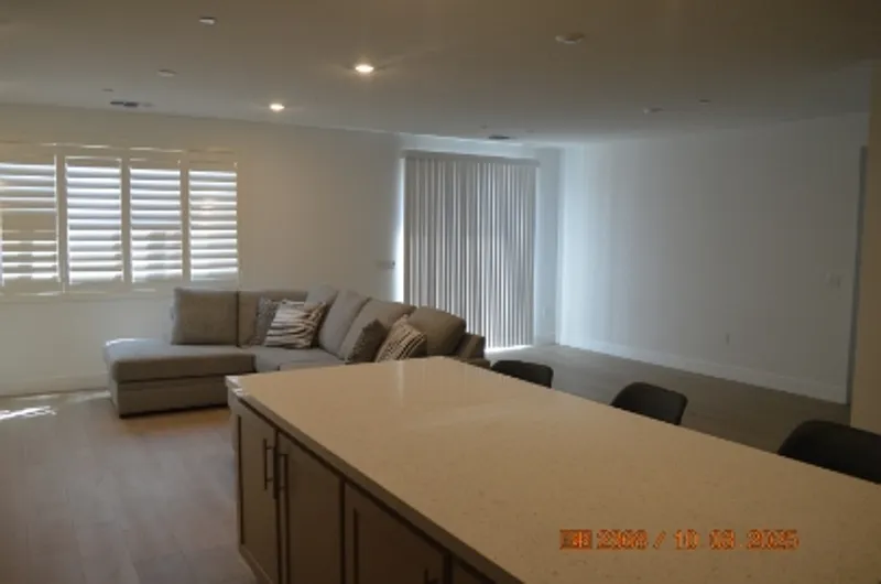 3 bed, 2.0 bath, 1688 sqft, $2,500 — Photo 3