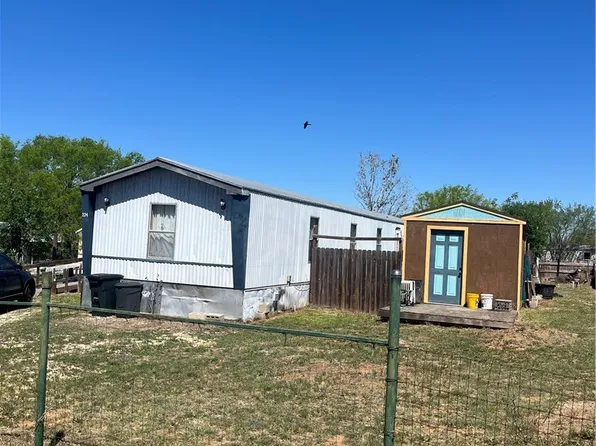 224 Bernie Ln, Seguin, TX 78155