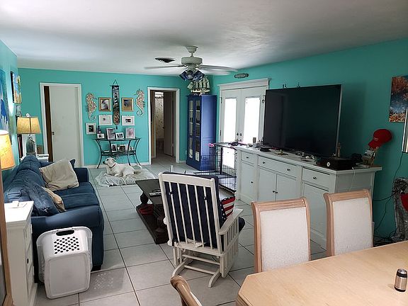 4th image of 1849 Pleasant Dr