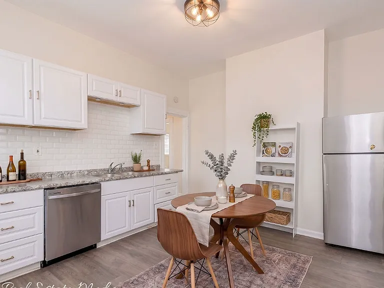 2228 Reading Rd #1 — Photo 8