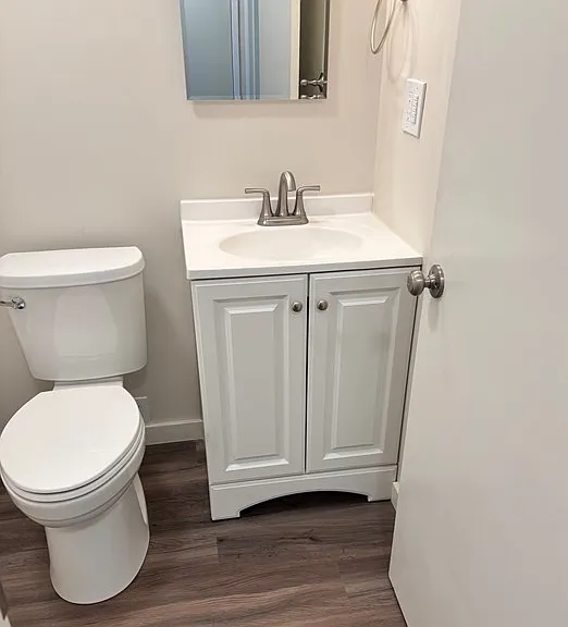 224 Bellevue Ave E #10 — Photo 9