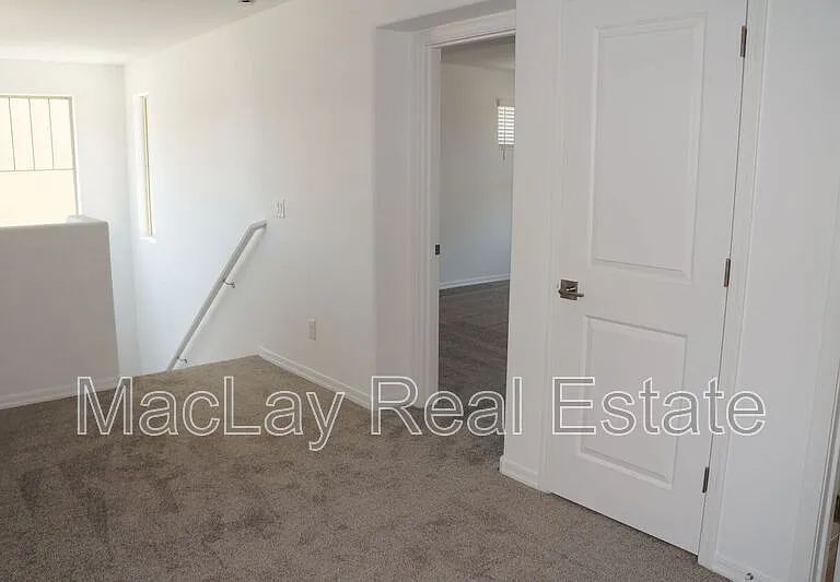 3809 N 100th Dr — Photo 22