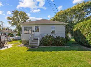 32 Crandall Ave, Westerly, RI 02891