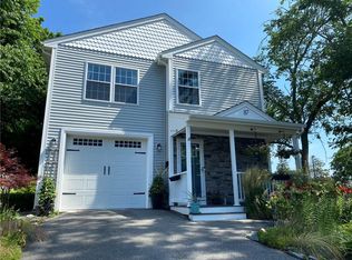 87 Oxford St, Cranston, RI 02920