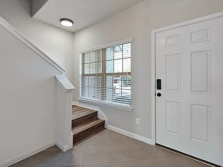 1302 Catalan Rd — Photo 7