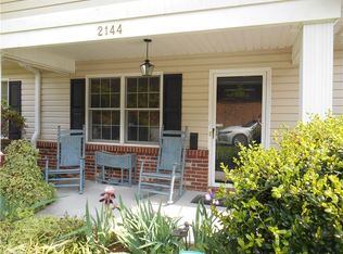 2144 Heatherstone Ln, Mount Airy, NC 27030